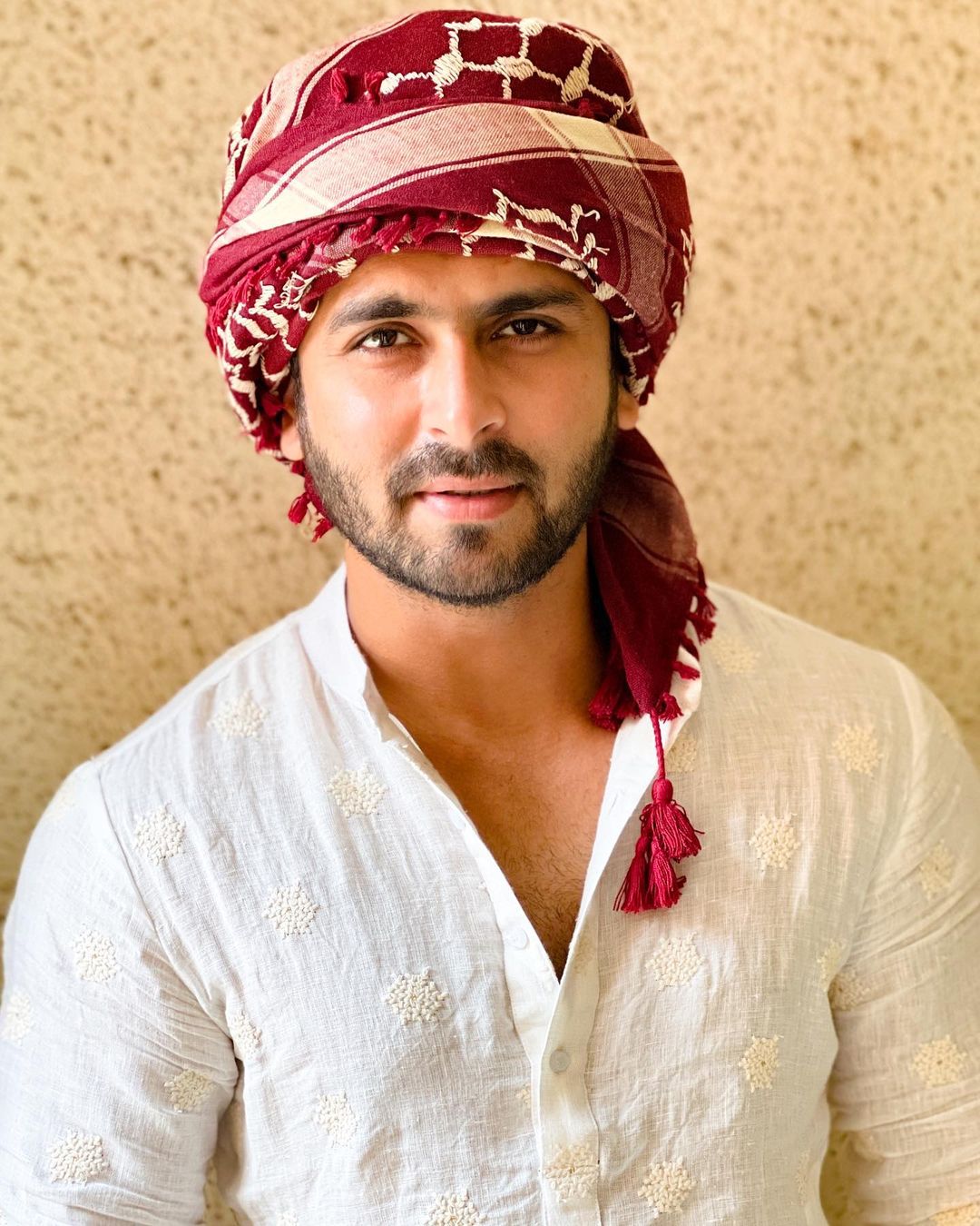 WHITE EMBROIDERED KURTA PAJAMA SET