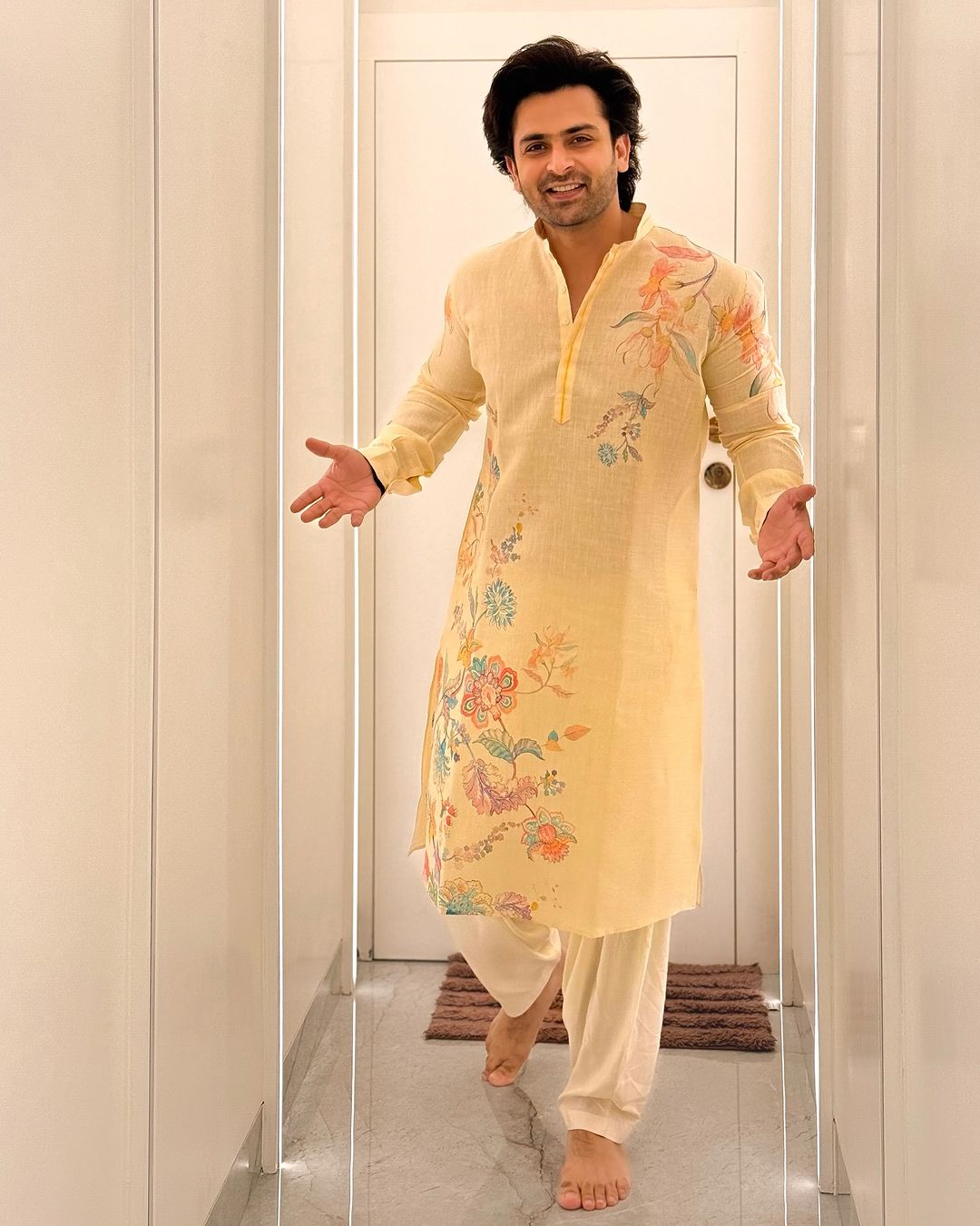 FLORAL PRINTED KURTA WITH PAJAMA SET FOR MEN