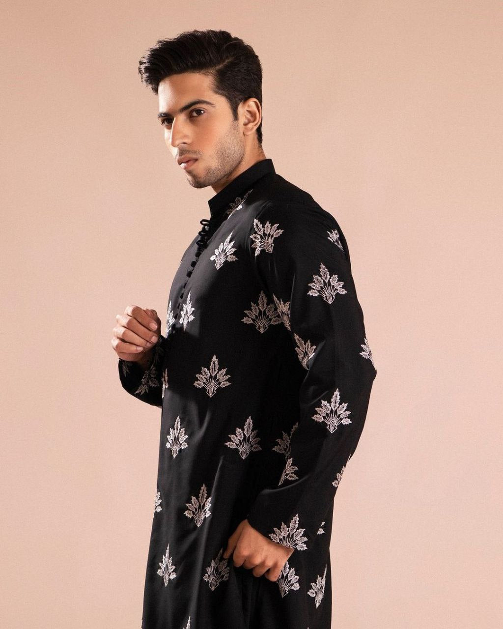 BLACK FLORAL EMBROIDERED PARIJAAT KURTA WITH PAJAMA SET FOR MEN